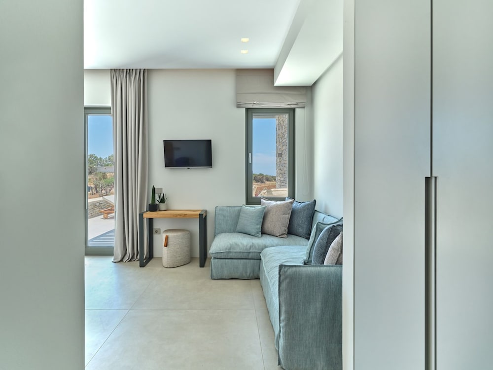 Luxury Villa Serenely