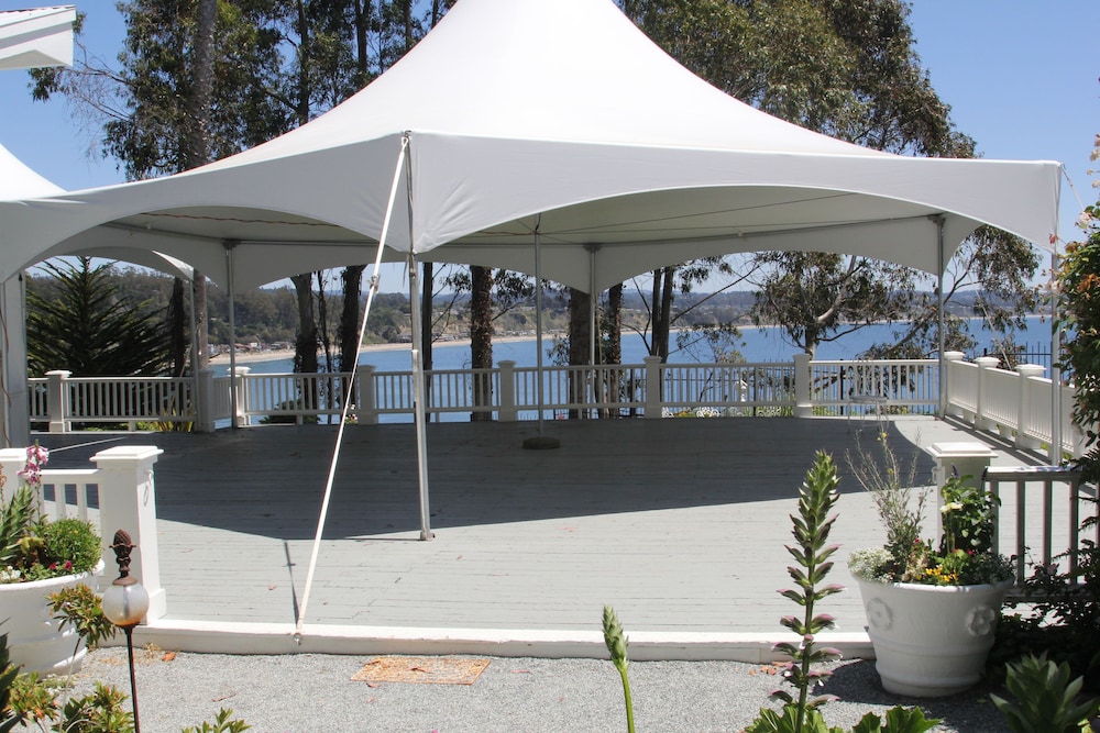 Monarch Cove Inn
