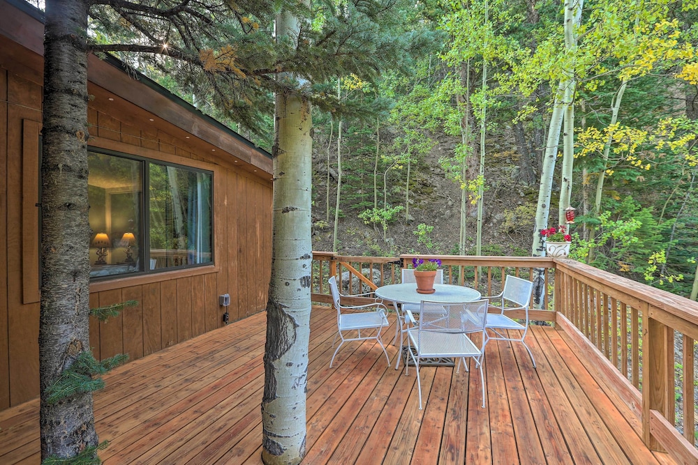 Cabin on Clear Creek: A Hobbits Retreat! view 2