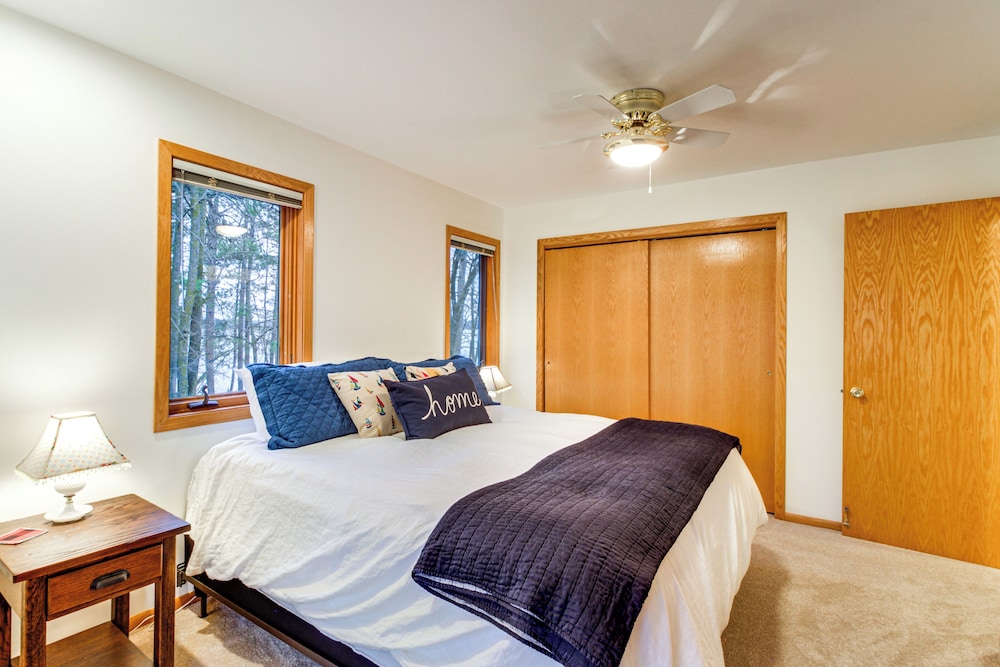 Short Drive to Itasca State Park - Waterfront Home