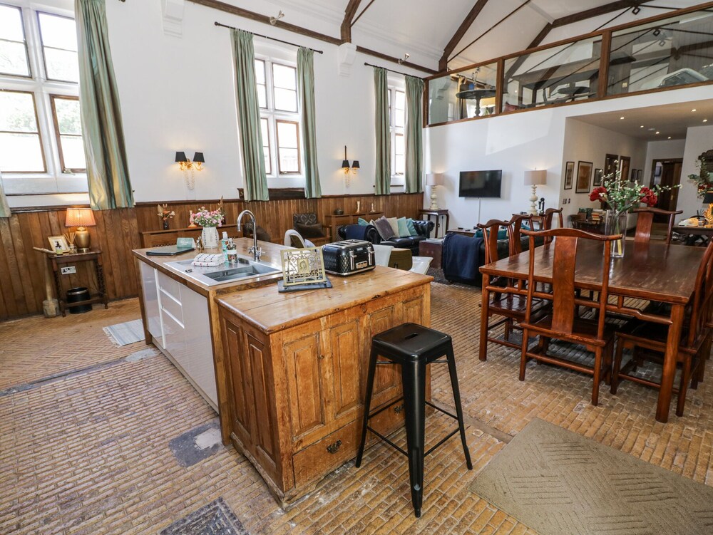 Chetwynd Lodge