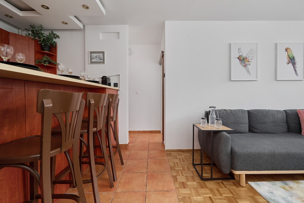 Cozy Zielińskiego Apartment by Renters view 4