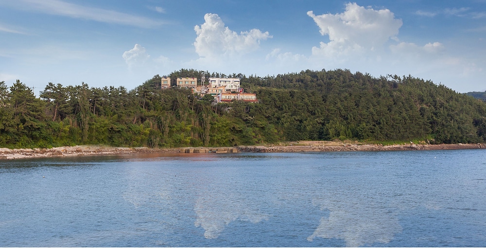 Yeosu Ggotnal Pension