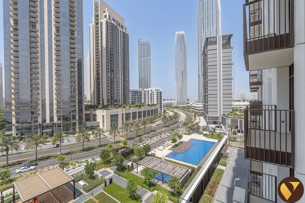 Vogue Creek Crescent Balcony Pool View