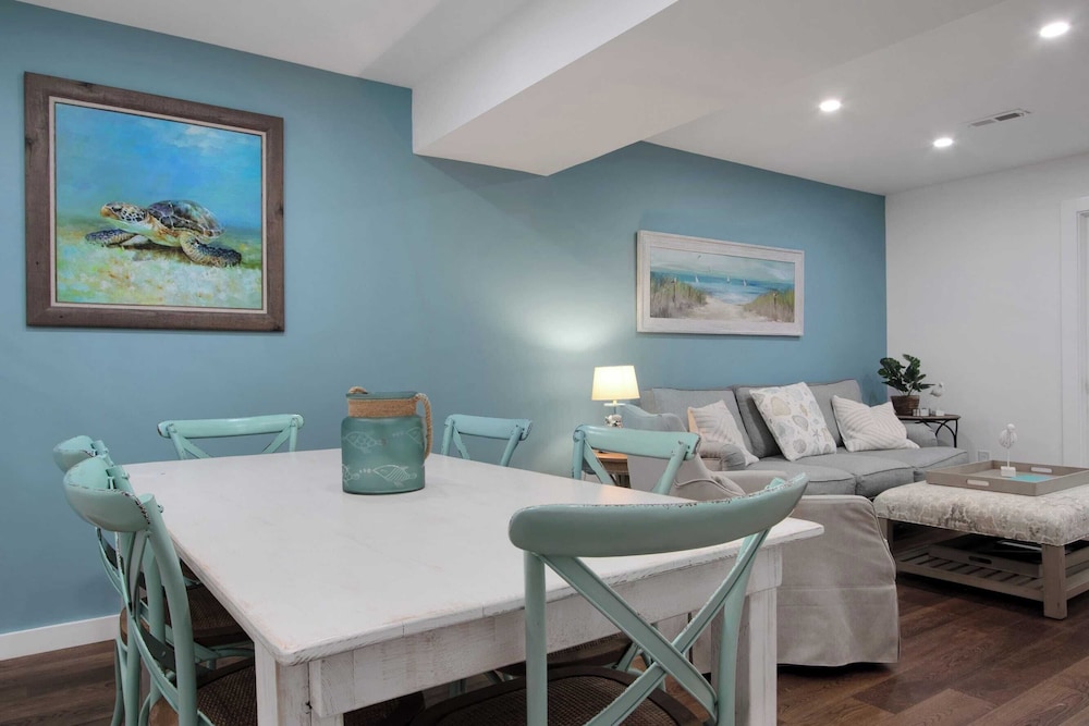 Shem Creek Retreat by Avantstay 10 Mins to Downtown Charleston Yard + Patio