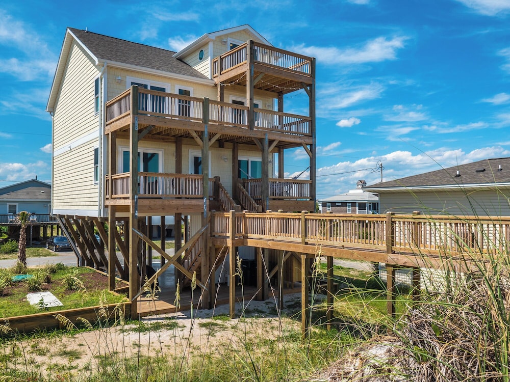 Next to Sea Gallery by Topsail Realty