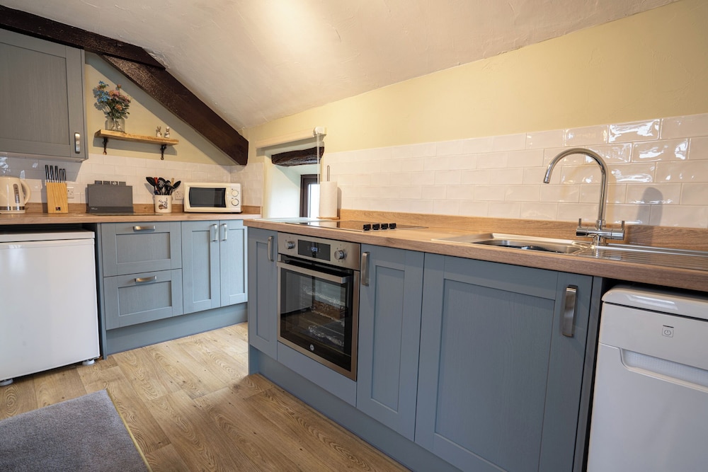 Bolehill Farm Cottages view 5