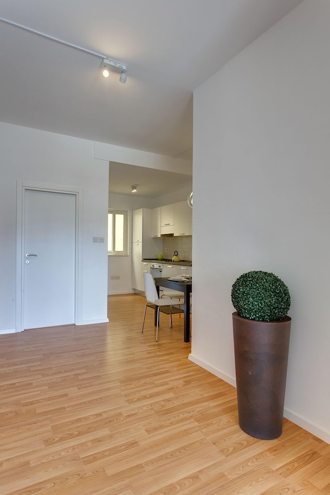 Modern Apartment With Stunning Seaviews view 3
