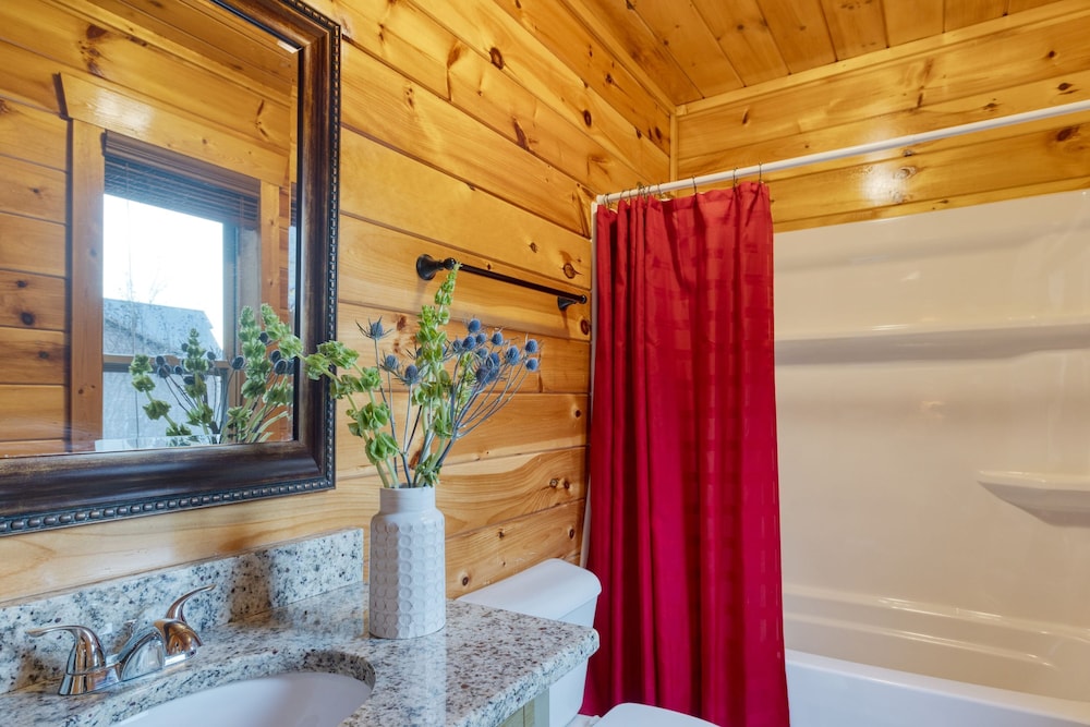 100 Guests Blackthorn Sister Smokies Homes Luxury Mountain Retreat