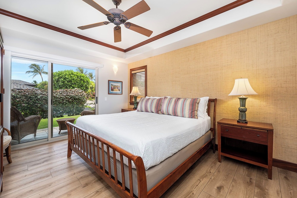 Close to Beaches & Restaurants - Spacious Townhome - Concierge Incl- Vrkcv