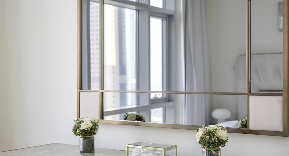 Stunning 2 BR in the heart of Downtown