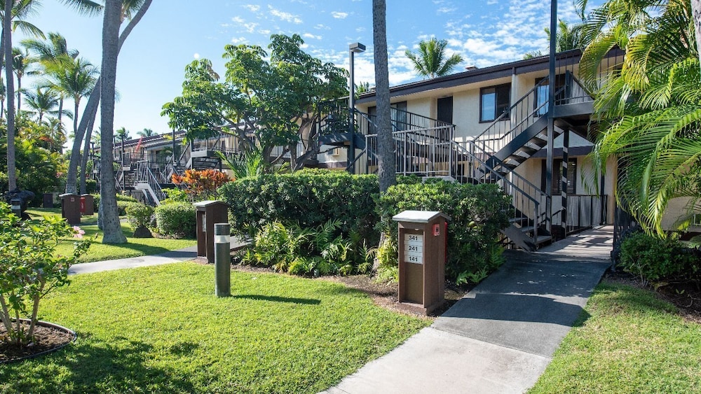 Upgraded 2BD Plus Loft - Amazing Golf & Ocean Views - In-unit AC - Vrkcv