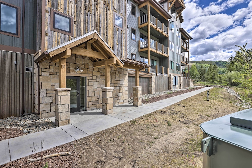 Walk to Lifts: Condo w/ Mtn Views in Keystone! view 5