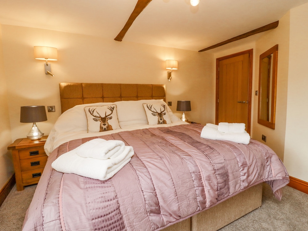 Orcaber Farmhouse