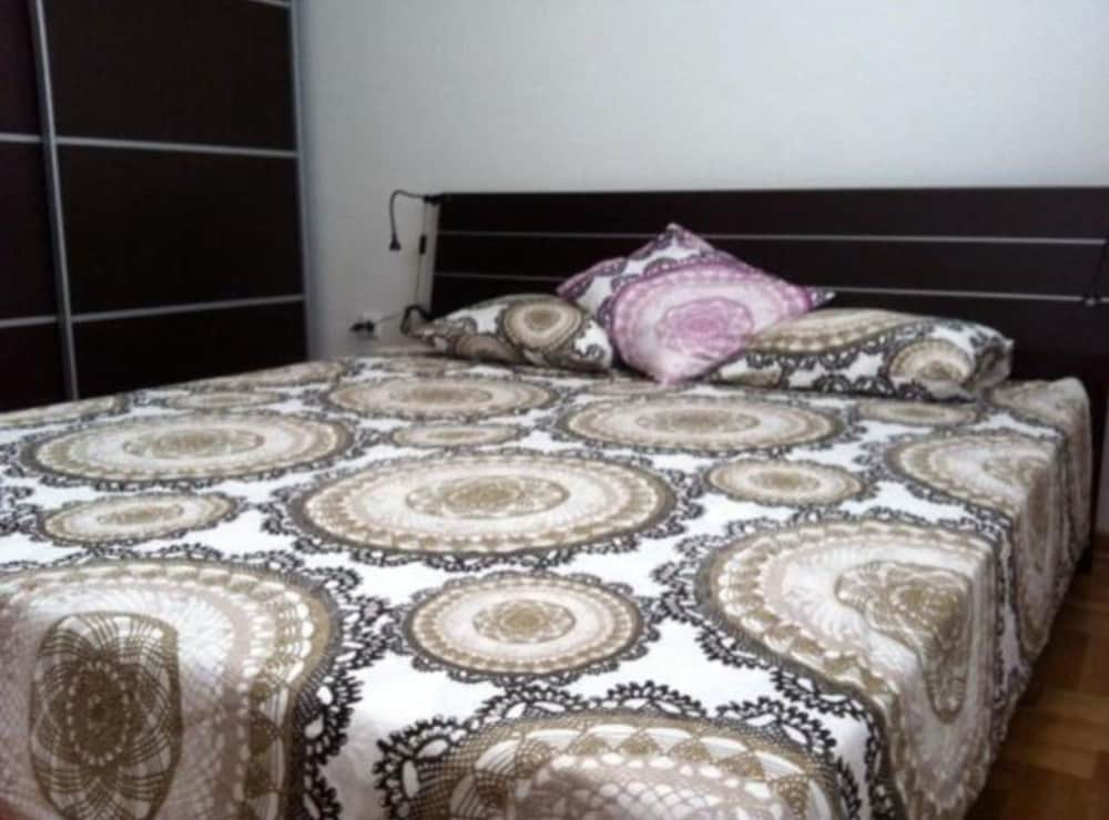 Wonderful Apartment Biserka Near the Beach