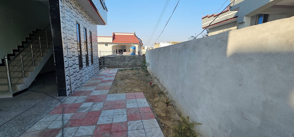 Photo 9