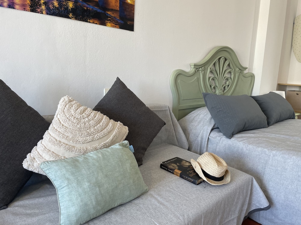 Estudio Cordoba Jimena by At Home Costa del Sol