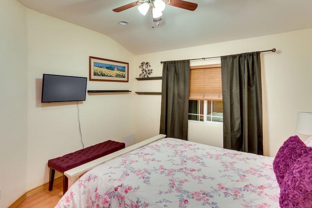 Spacious Big Bear Home w/ Game Room + Hot Tub!