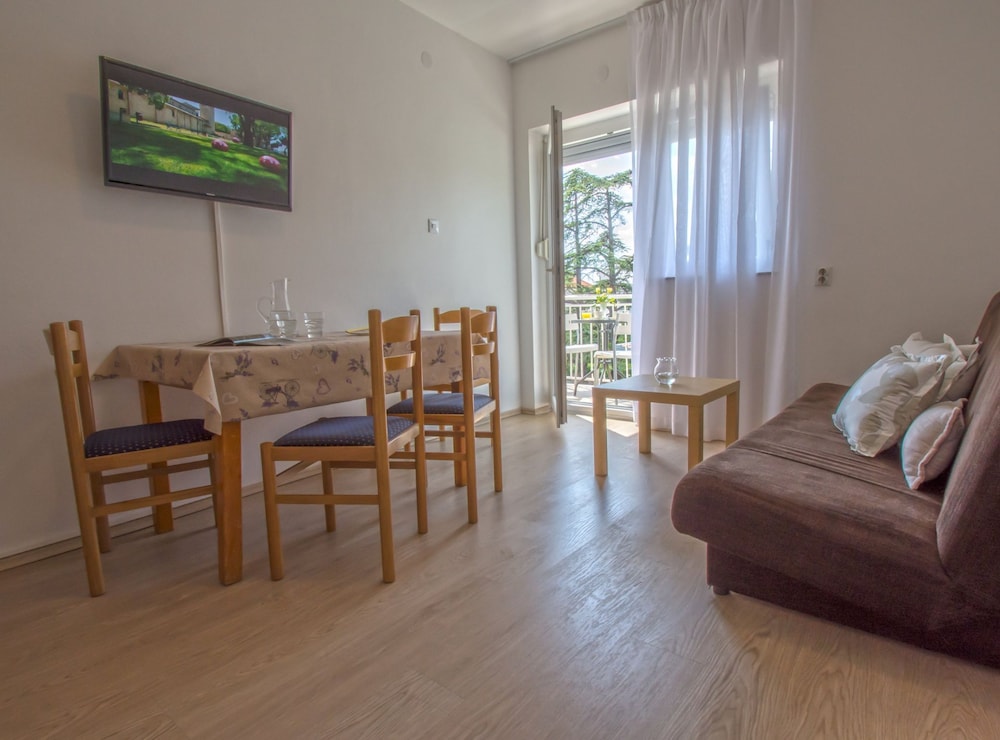 Contemporary Crikvenica Apartments With Private Parking