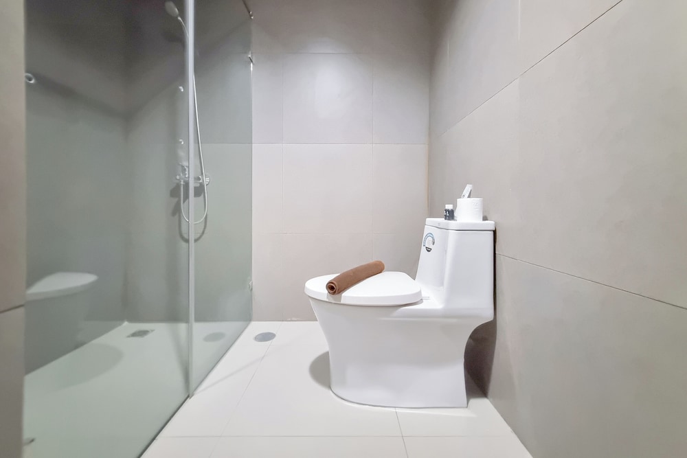 Simply Look 1Br Apartment Patraland Amarta