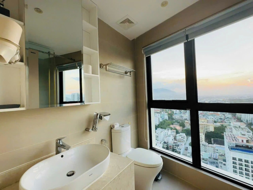 Gold Coast Balcony Serviced Apartment