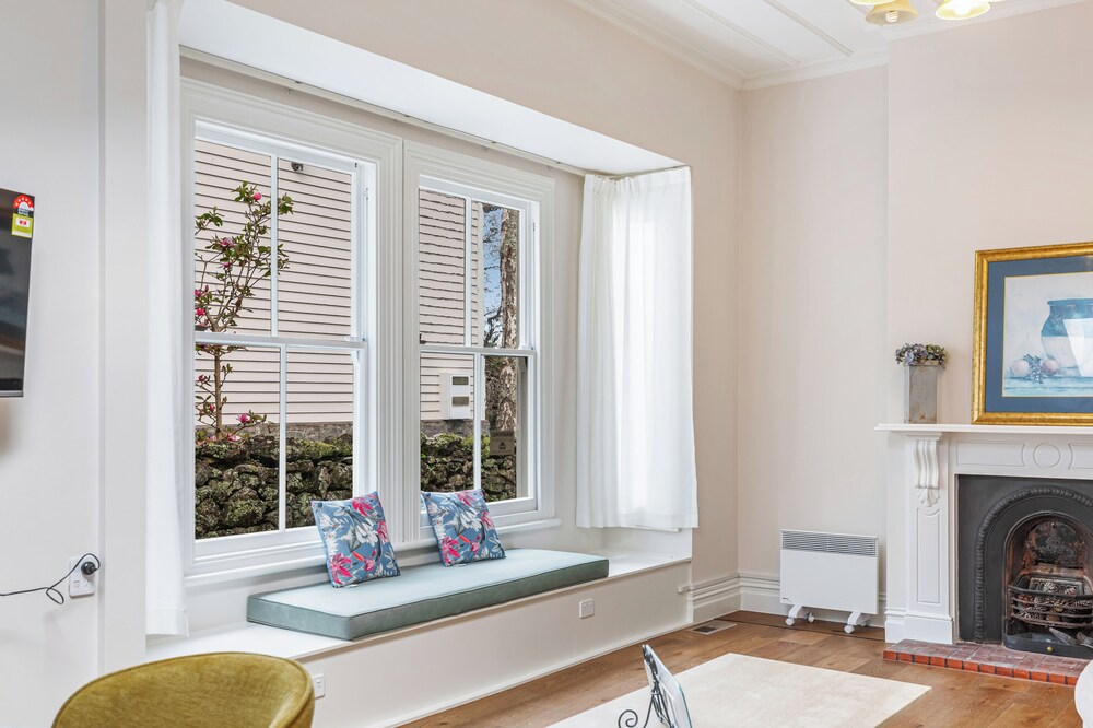 Gorgeous 4BR Mt Eden Retreat by Zodiak Stays