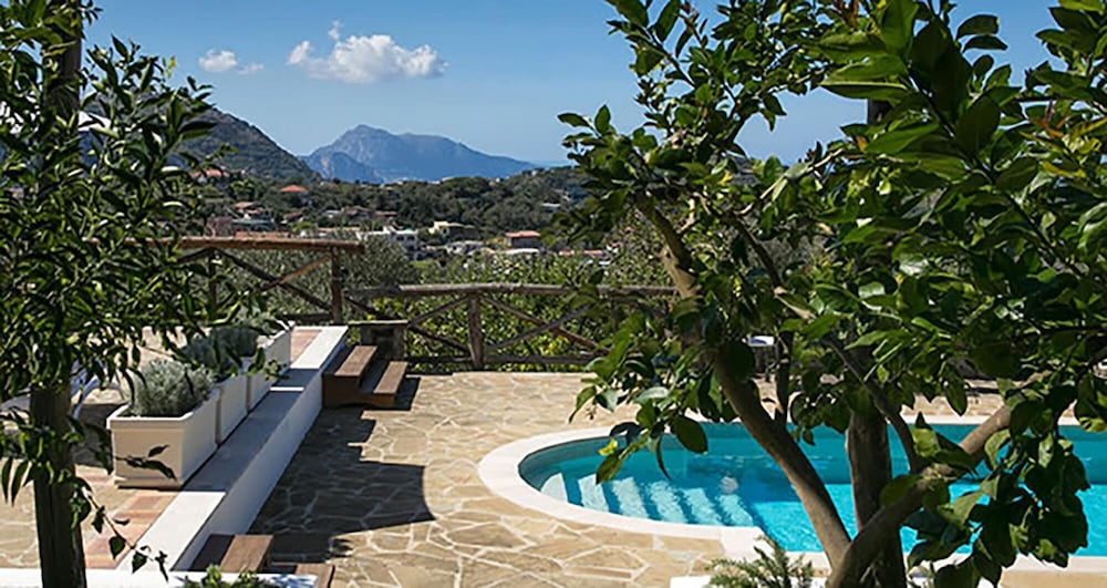 Villa Amiela in Sant Agata sui Due Golfi photo 4