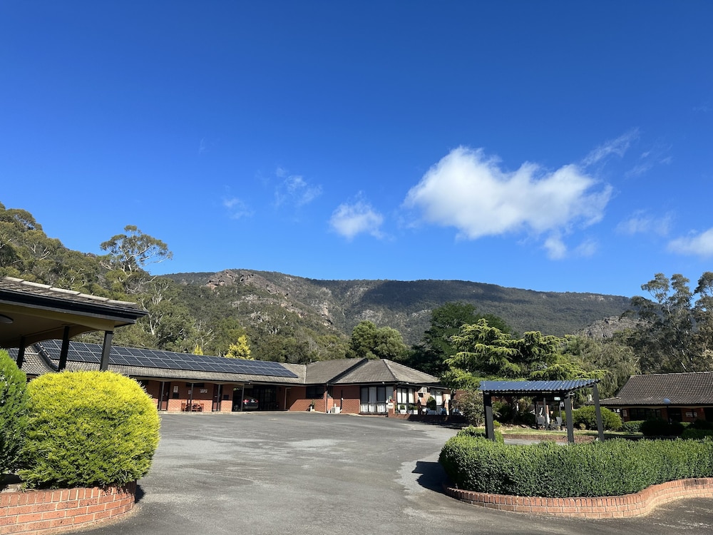 COUNTRY PLAZA HALLS GAP