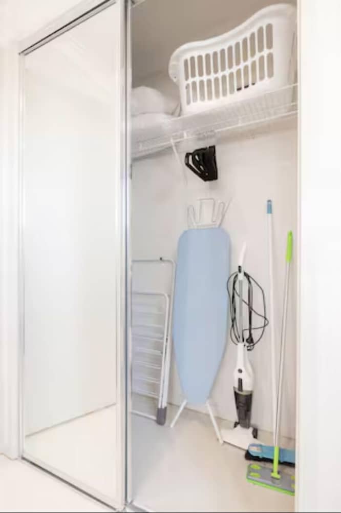 Smart Suites Self Check-in Apartments - 35 Freney