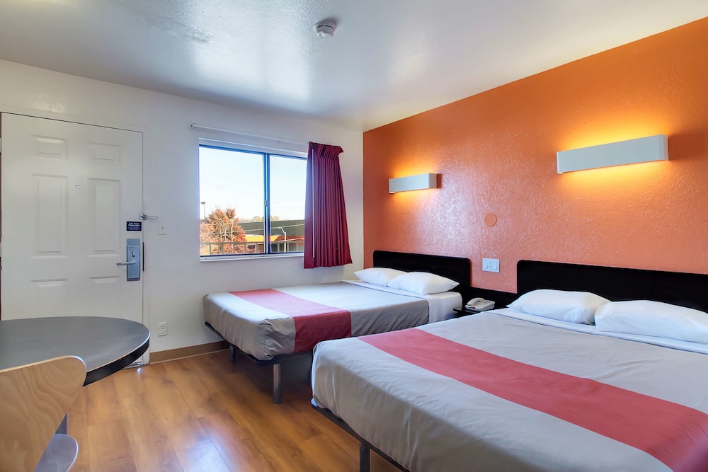 Motel 6 Capitol Heights, MD - Washington