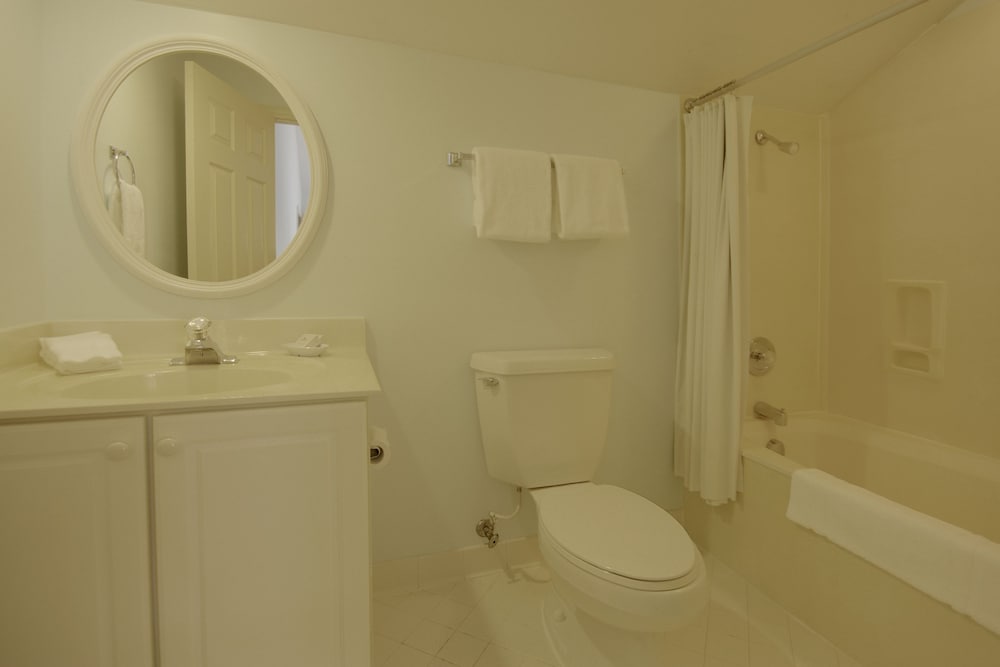 Shipyard Resort by Spinnaker Resorts