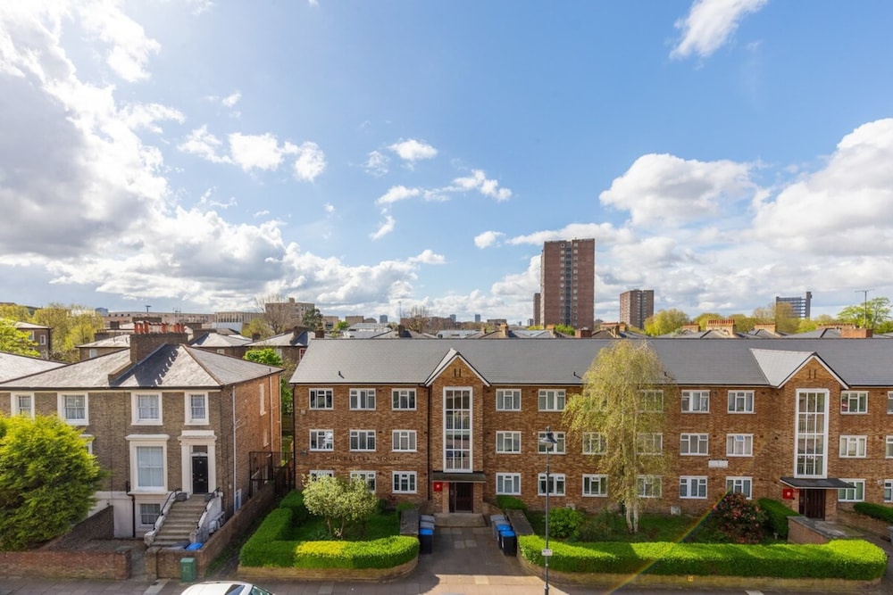 Radiant 1BD Retreat, North Maida Vale!