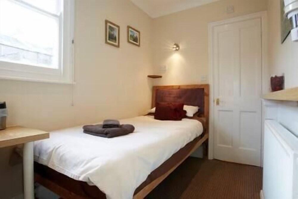 Number 34 Bed and Breakfast
