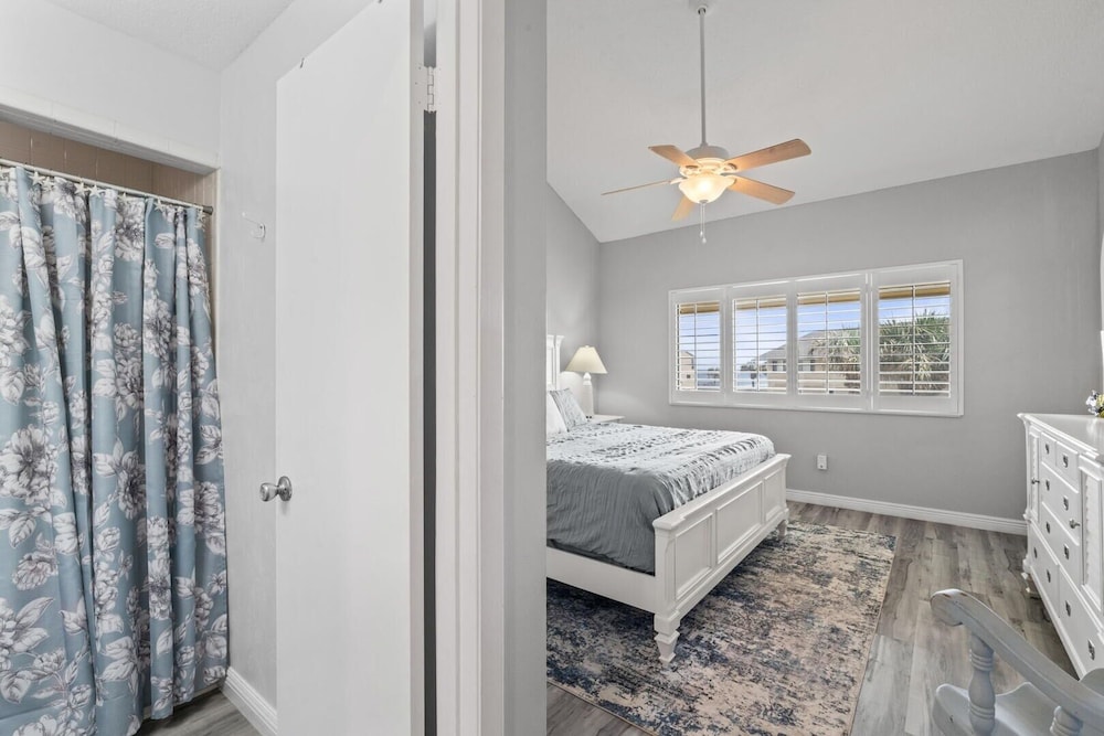 Blessed By The Sea Crescent Beach Activities 2 Bedroom Home