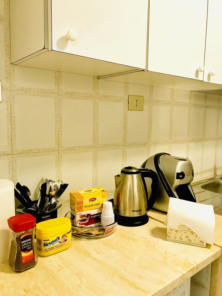 4 Bed-sleeps 8-central Rome-5 Min to Colosseum
