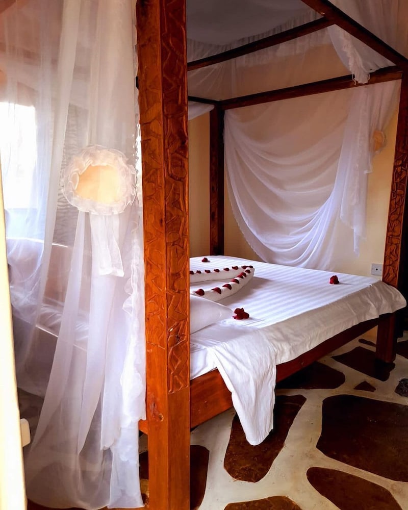 Kijani Cottages Diani view 3