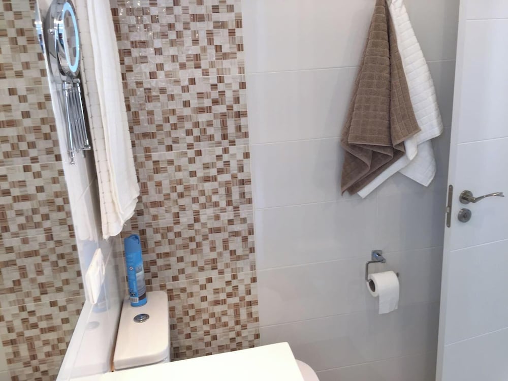 Seaside Bliss 2 Bedroom Condo in Fuengirola