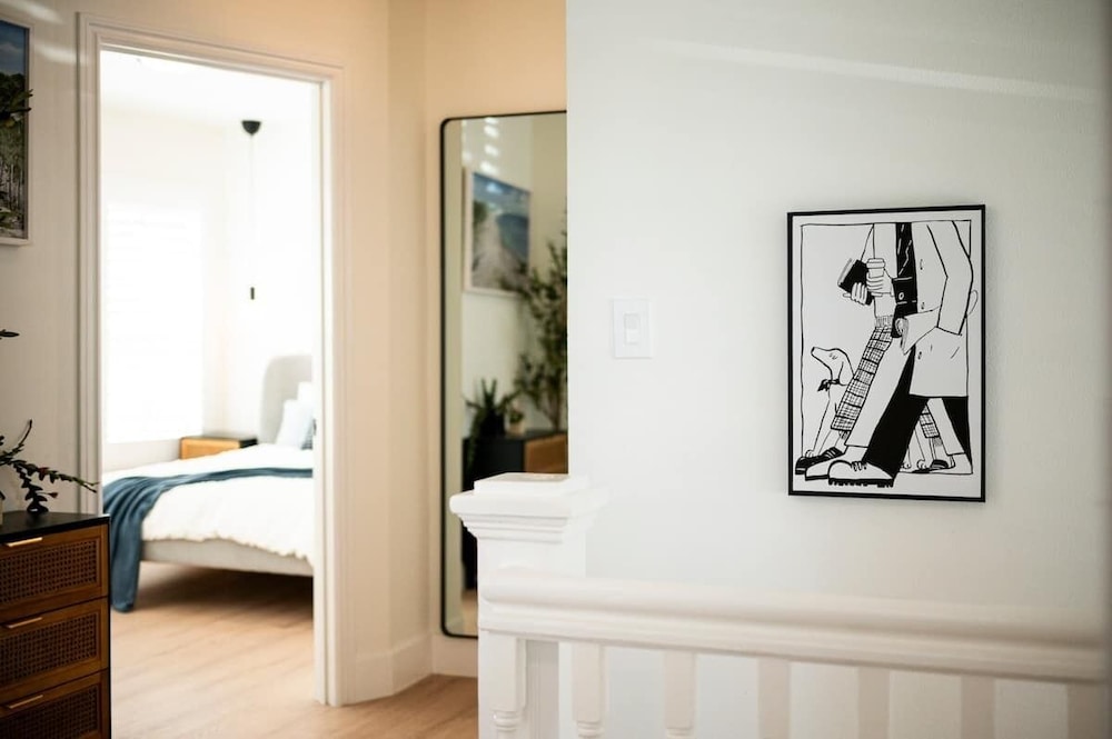 Cozy Retreat Near Downtown Perfect for Families