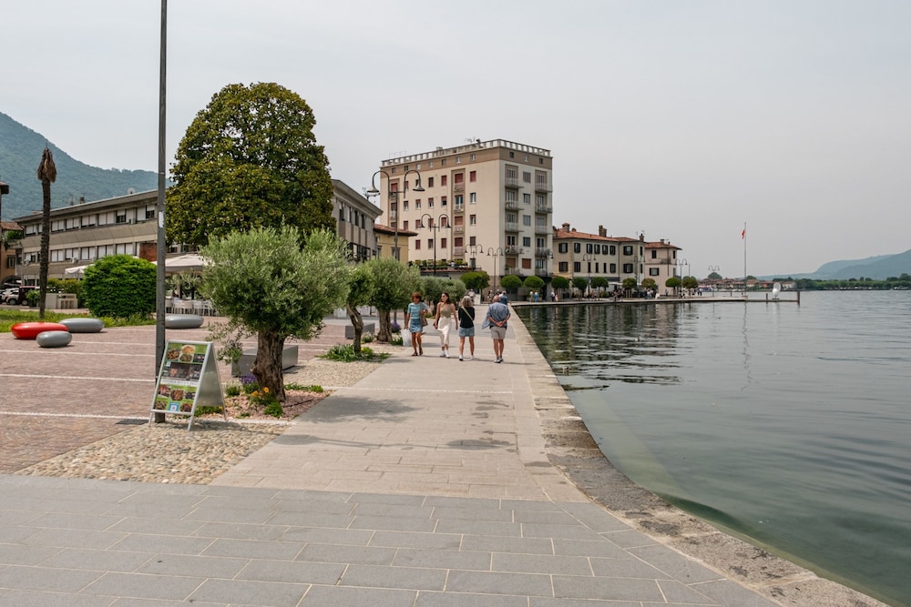 Angelina s House in Iseo