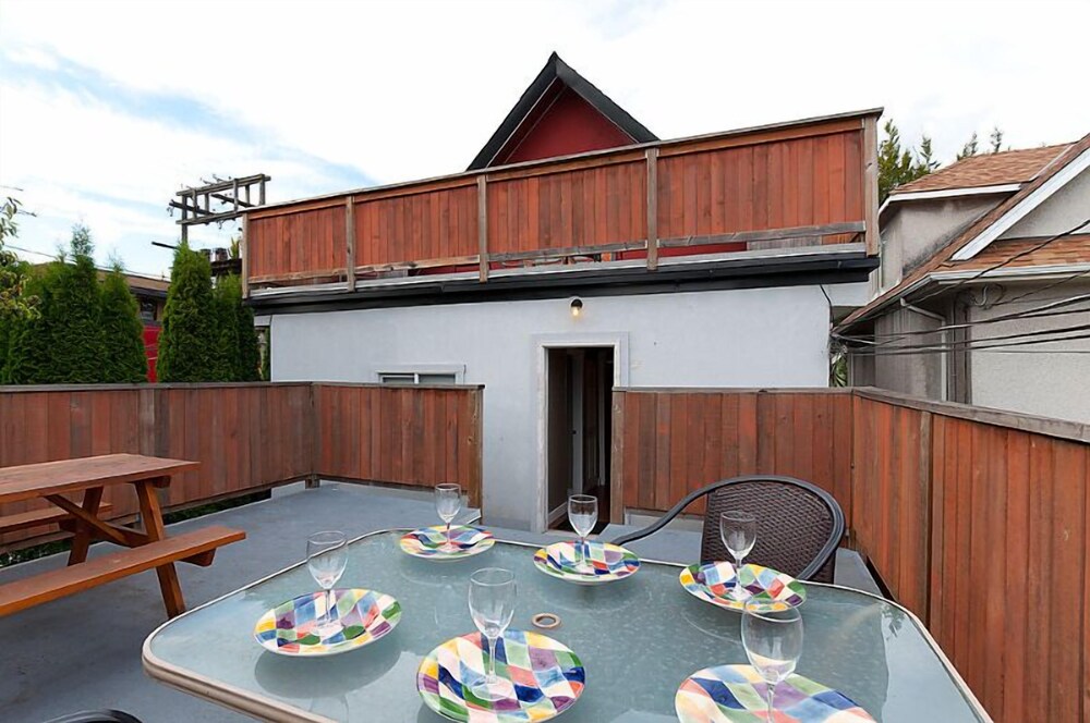 Commercial Drive Accommodations