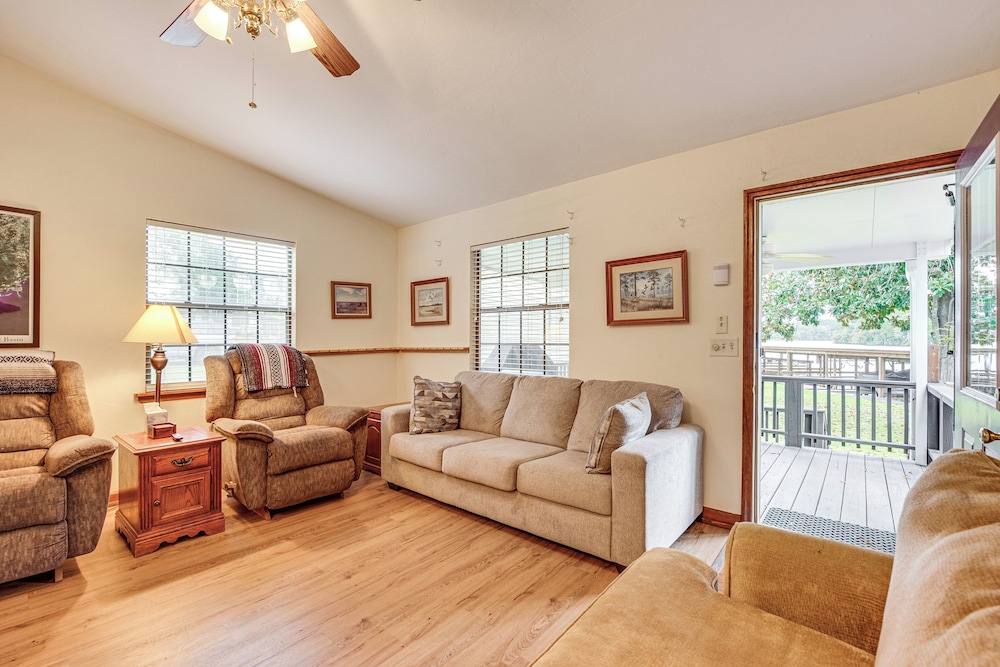 Lake Talquin Townhome at Whippoorwill Lodge!