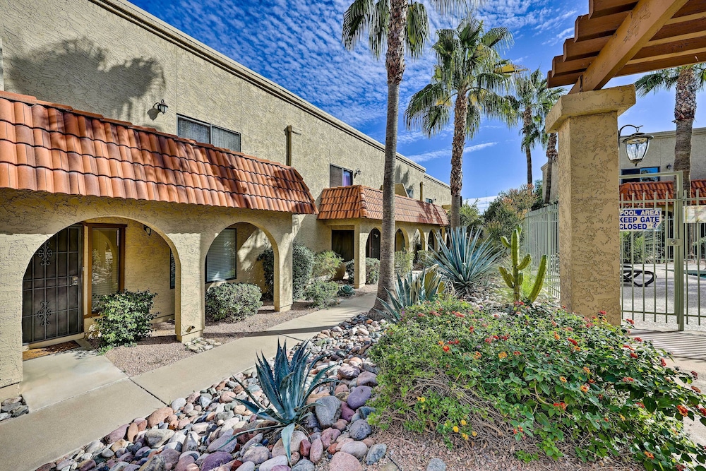 Modern Fountain Hills Townhome w/ Private Patio! view 4