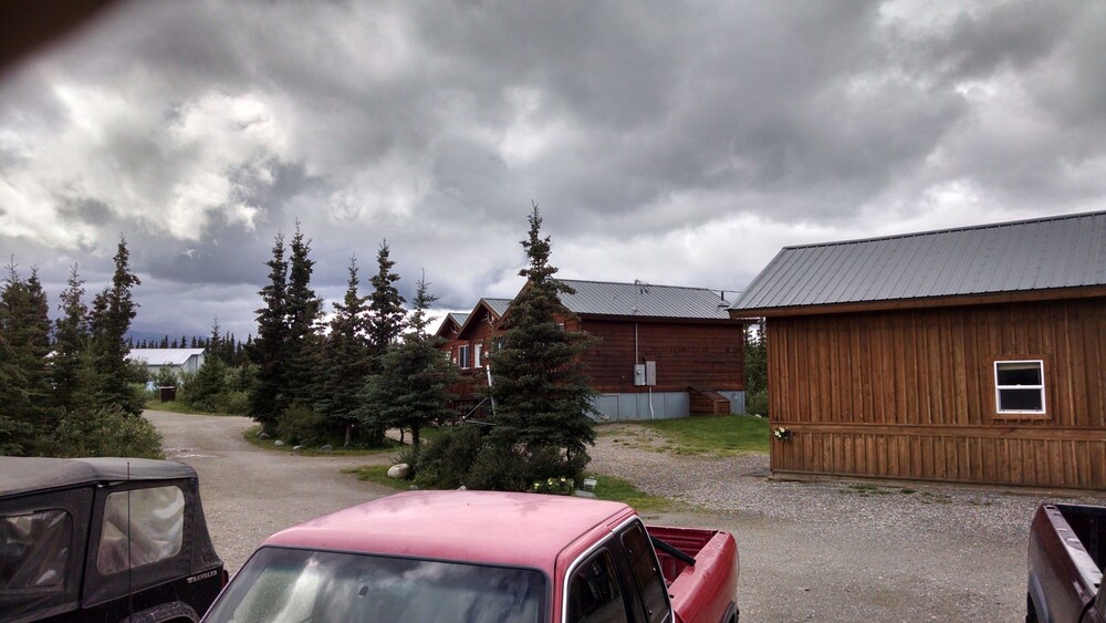 DENALI'S ALASKAN SPRUCE CABINS