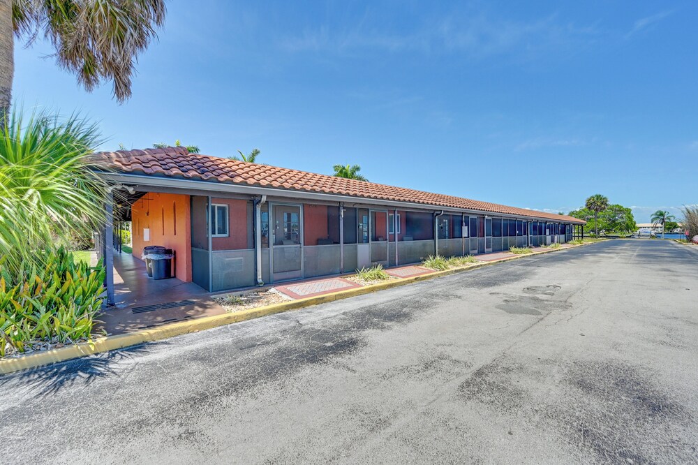 Everglades Condo 15 Mi to Nat'l Park: Boat & Swim!