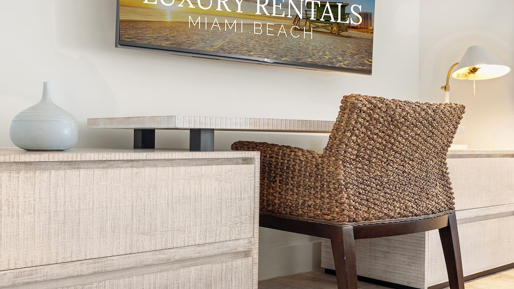Luxury Vacation Rentals at 1 Hotel & Homes by LRMB