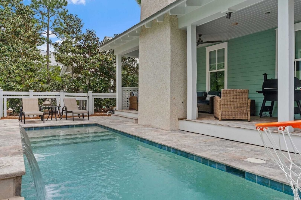 Watercolor 75 by Avantstay Luxury Private Pool + Bonfires