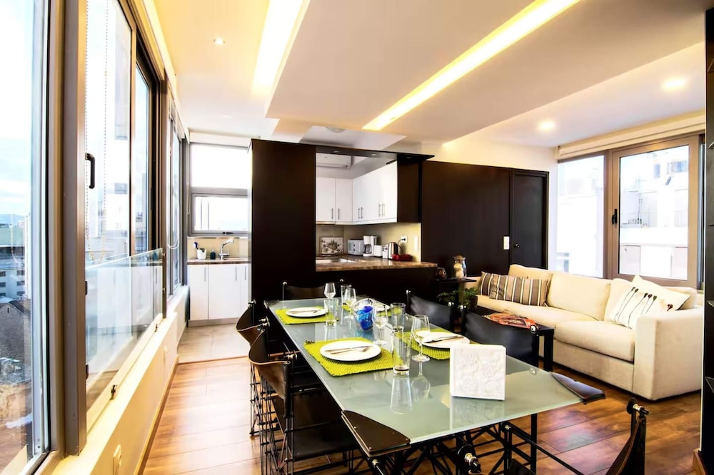 Praxitelous 37 in Athens