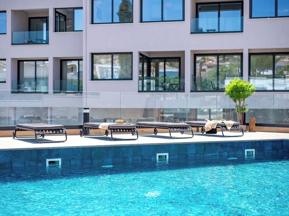Sanders River Plaza Limassol Apartment