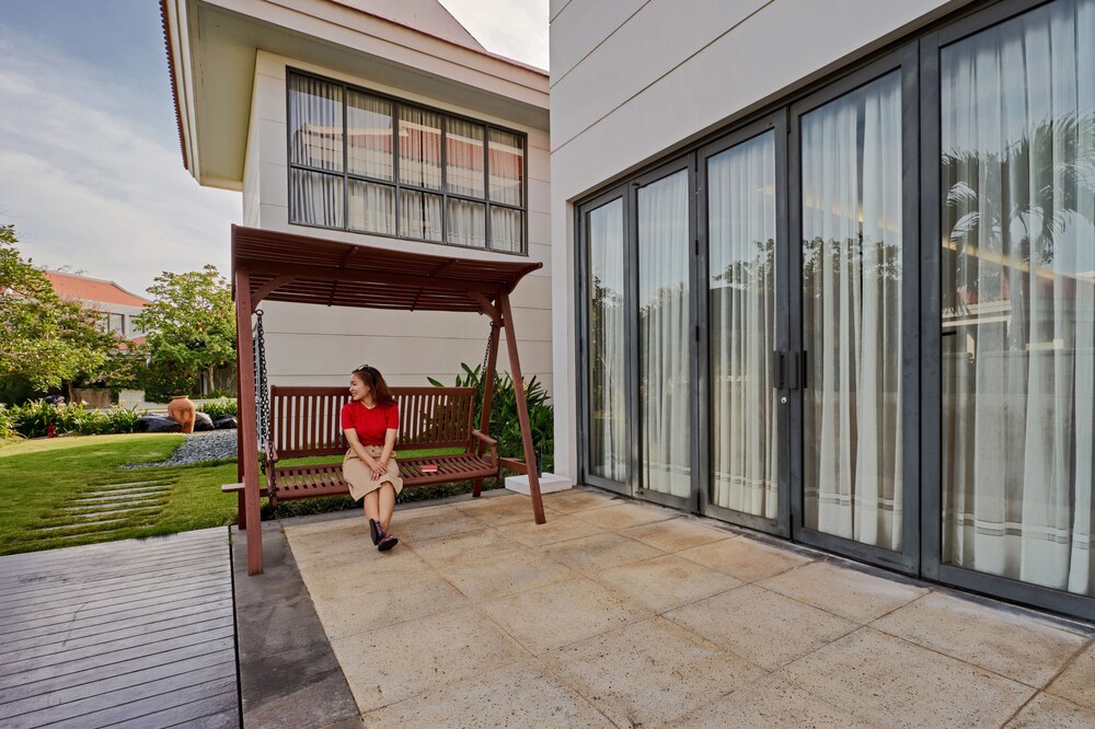 Vacation Homes Pool Villa