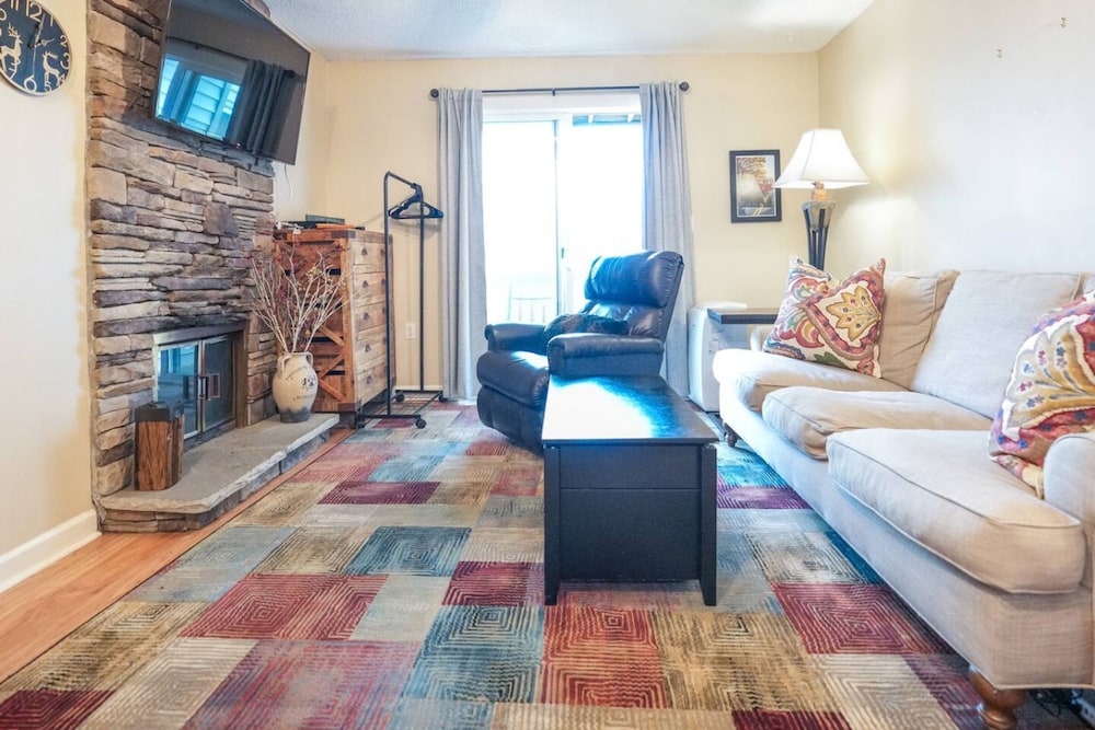 First Floor Studio Resort Access Portable AC